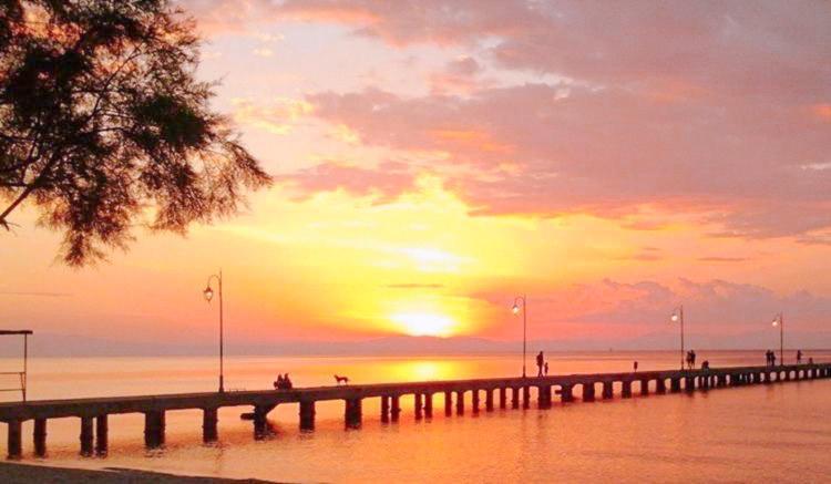 A Wonderful Apartment In Front Of The Sea! Peraía 外观 照片