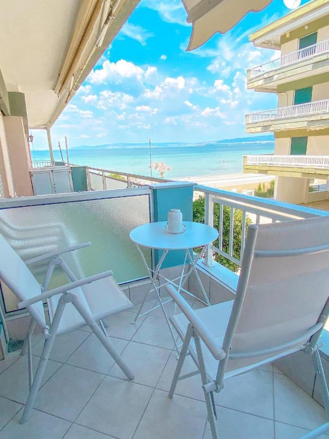 A Wonderful Apartment In Front Of The Sea! Peraía 外观 照片
